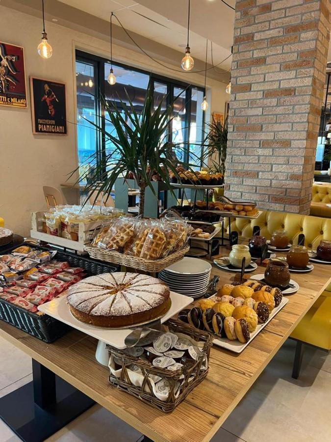 Hotel Danieli Лідо-ді-Єзоло Екстер'єр фото