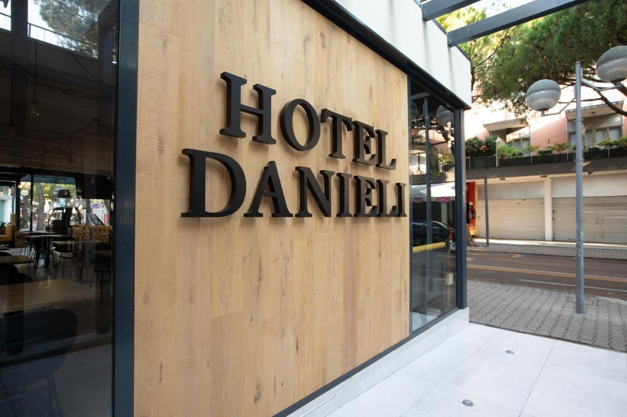 Hotel Danieli Лідо-ді-Єзоло Екстер'єр фото