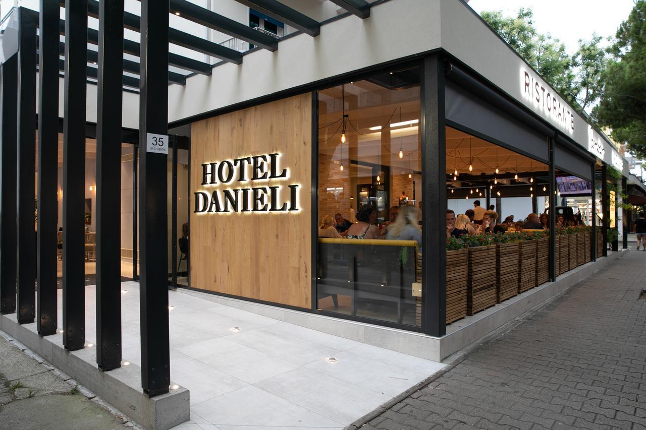 Hotel Danieli Лідо-ді-Єзоло Екстер'єр фото